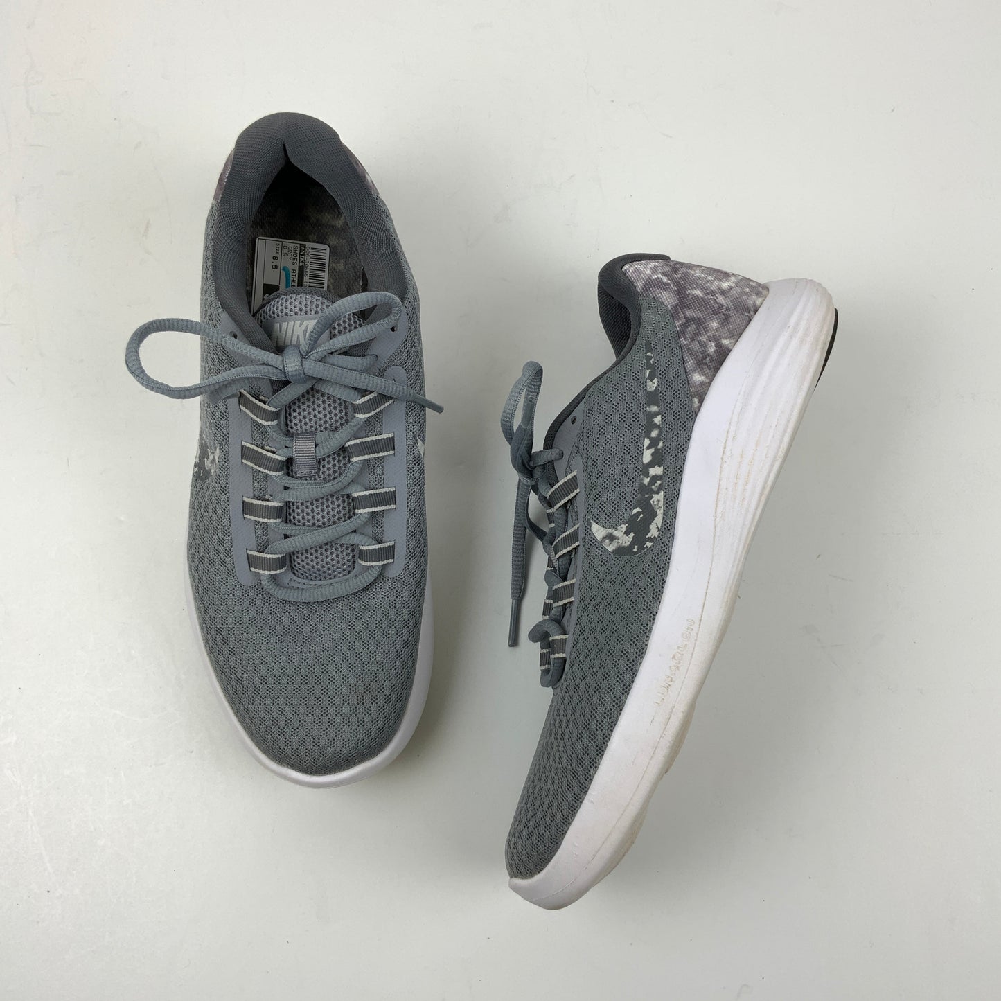 Shoes Athletic By Nike In Grey, Size: 8.5