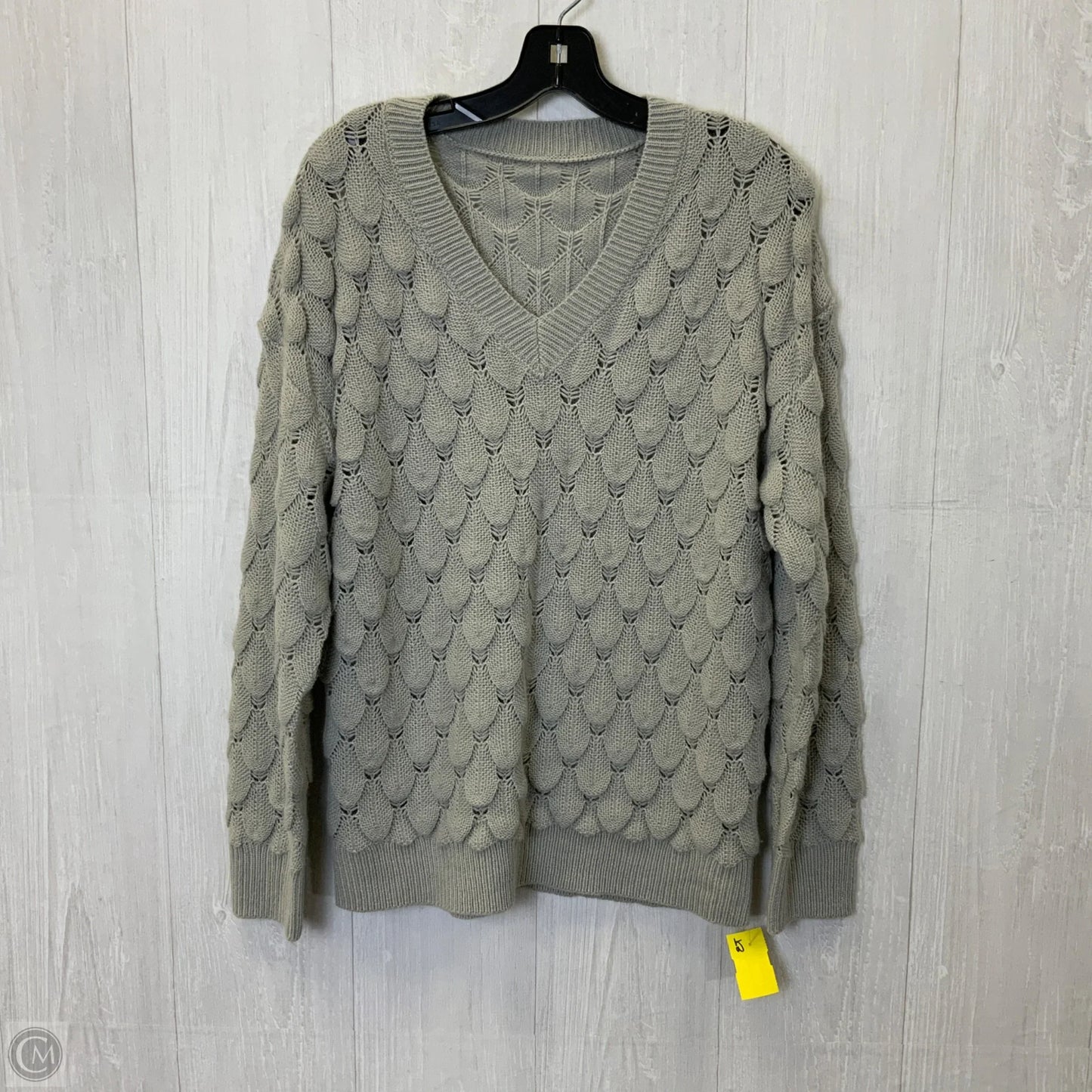 Sweater By Clothes Mentor In Grey, Size: L