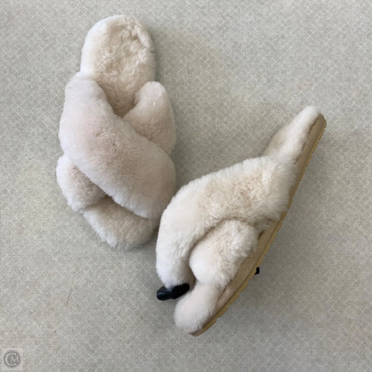 Sandals Flats By Emu In Cream, Size: 10