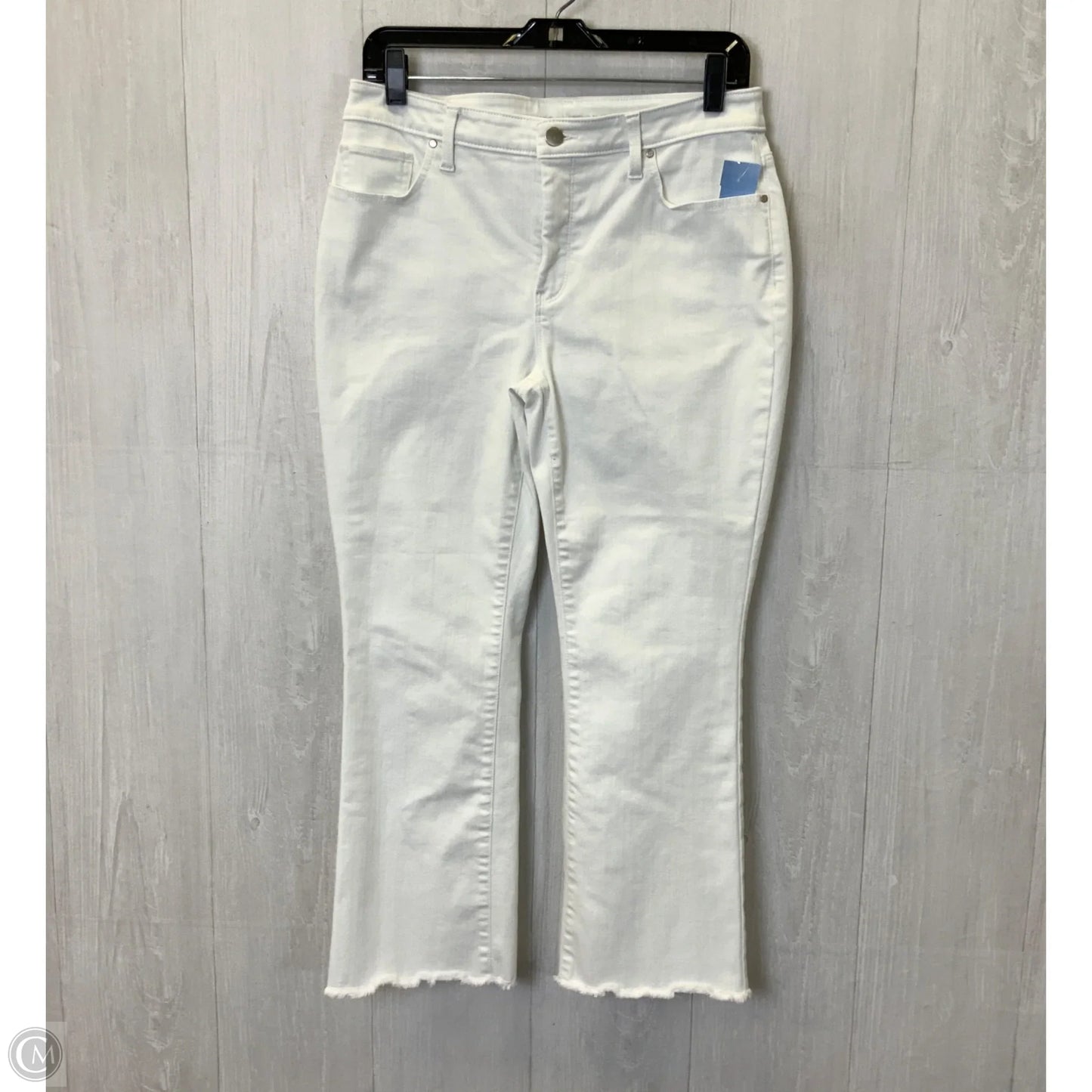 Jeans Flared By Chicos In White, Size: 6