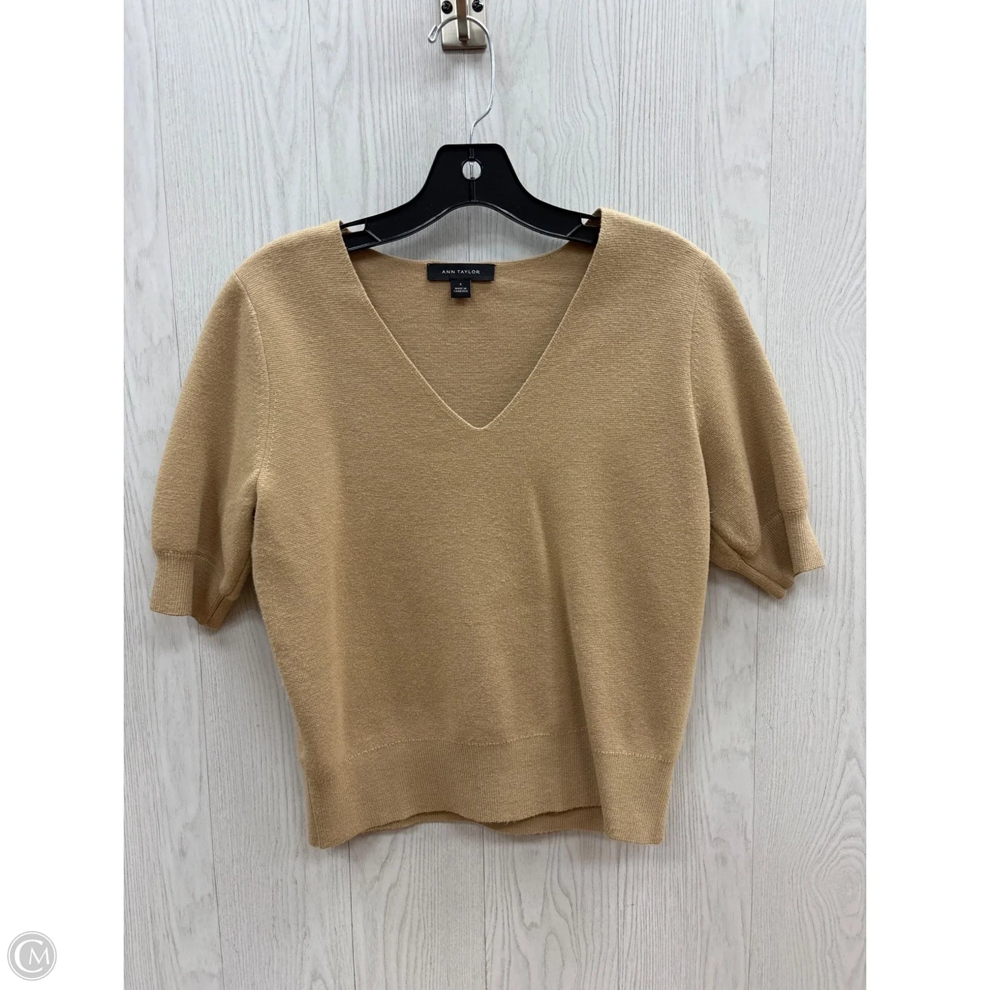 Sweater Short Sleeve By Ann Taylor In Tan, Size: S