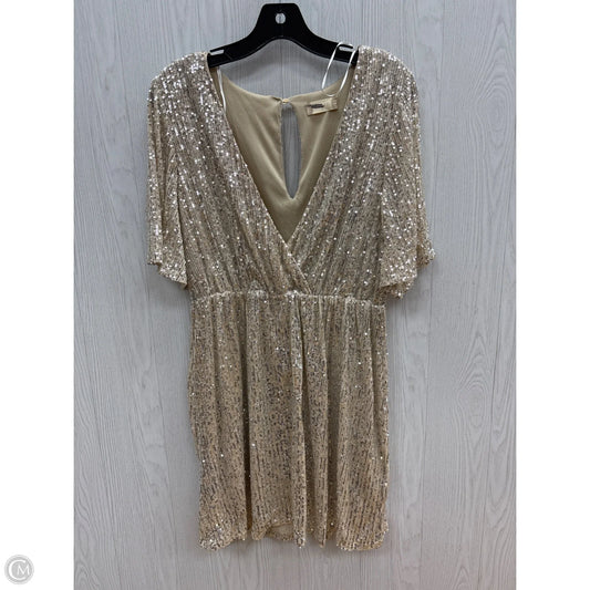 Dress Party Short By Altard State In Silver & Tan, Size: L