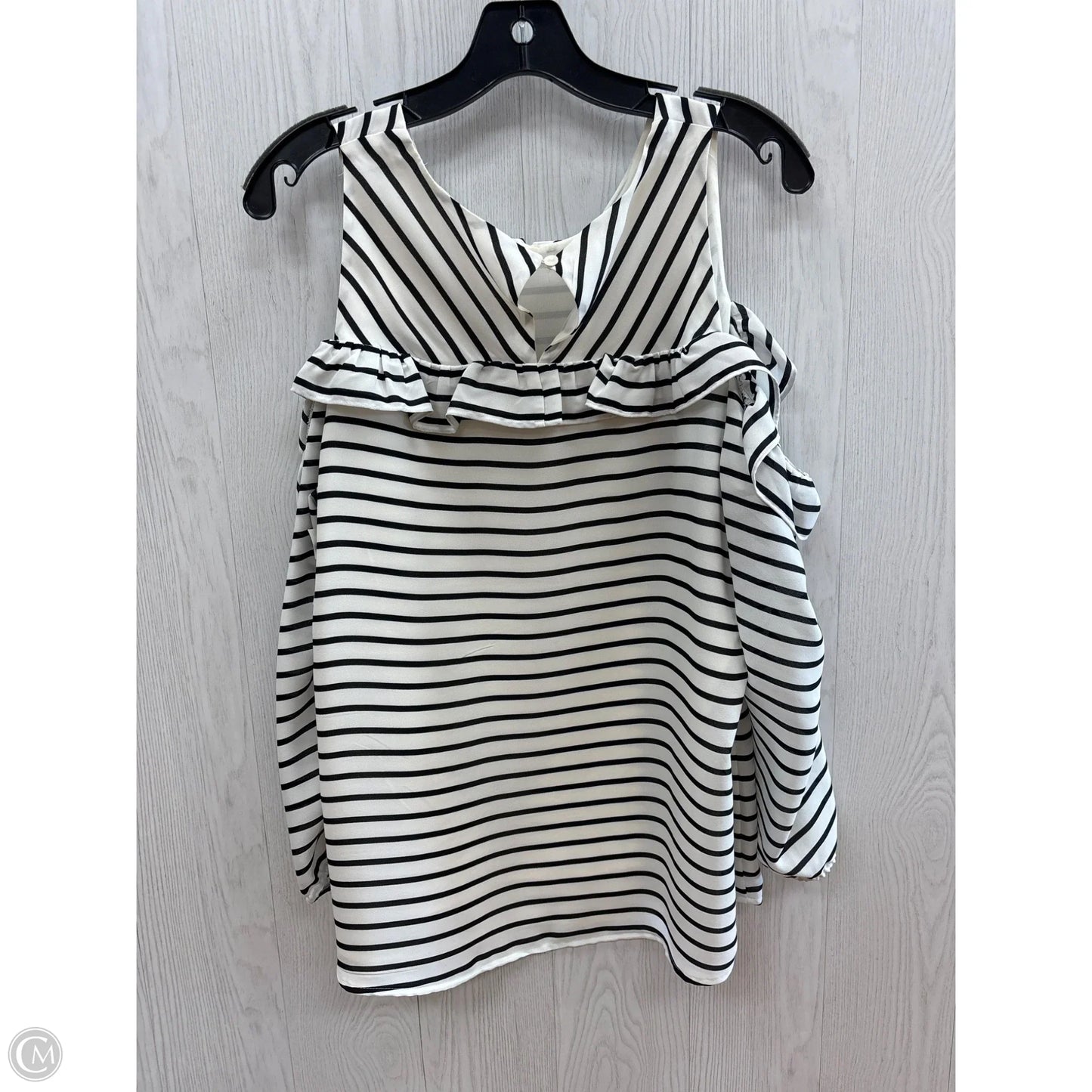 Top Long Sleeve By Maurices In Striped Pattern, Size: 1x