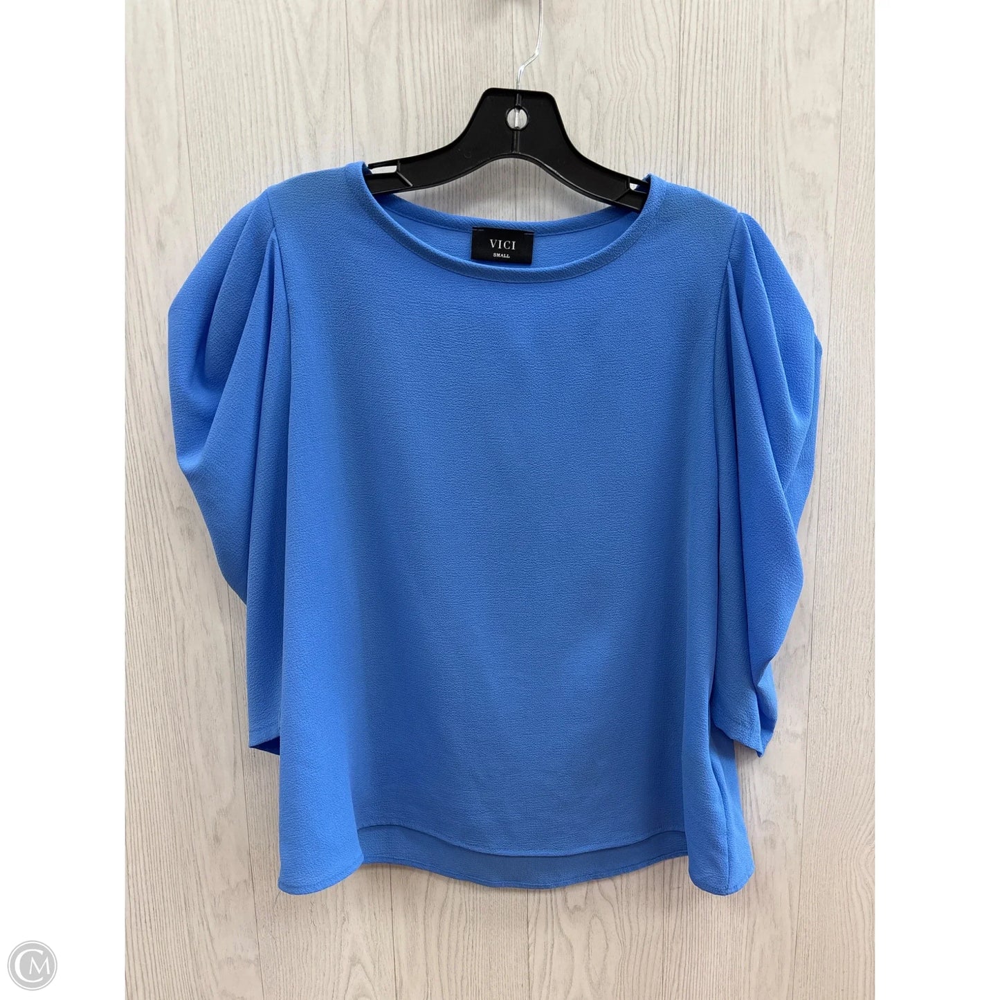 Top Short Sleeve By Vici In Blue, Size: S