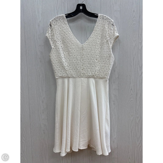 Dress Casual Short By Altard State In White, Size: L