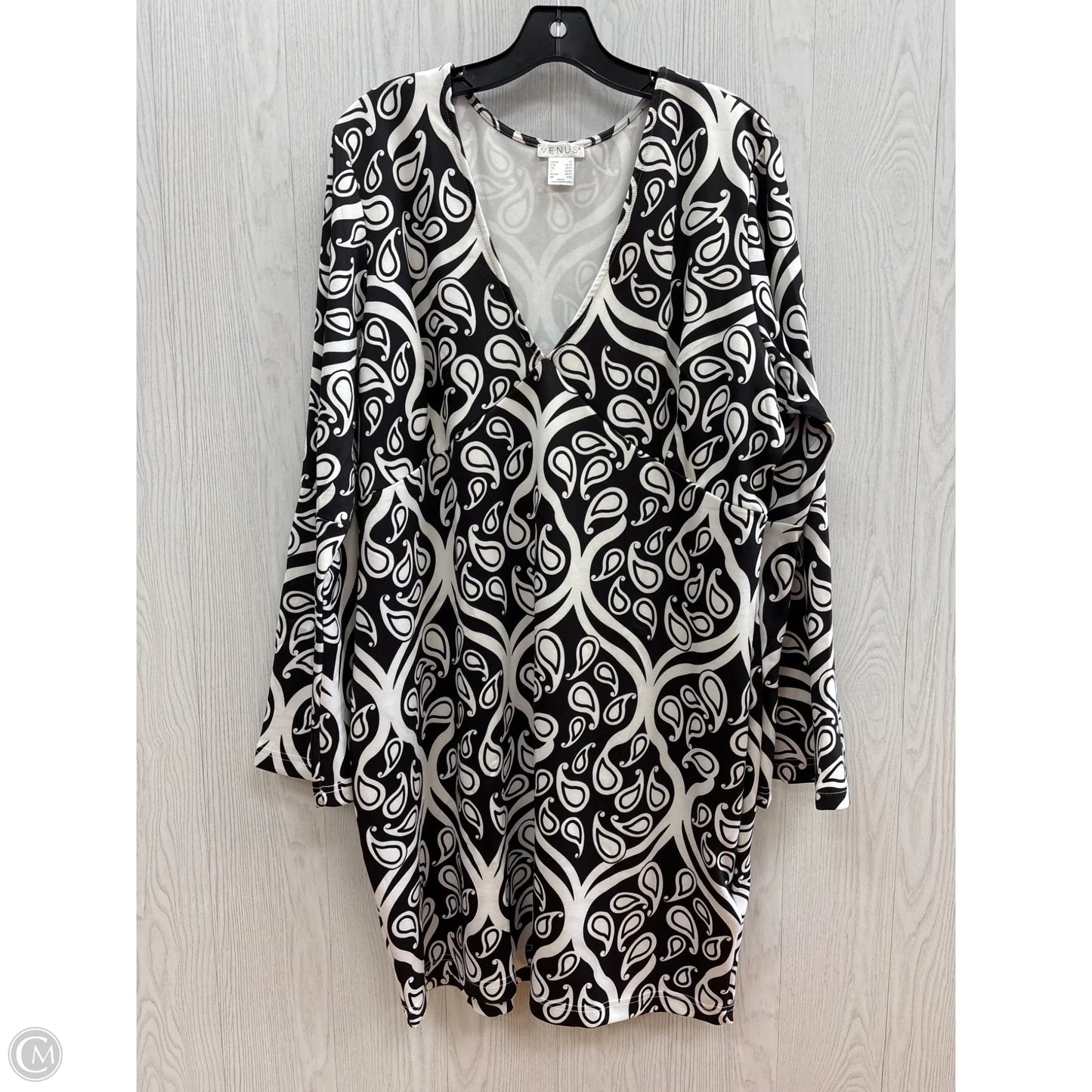 Dress Casual Short By Venus In Black & White, Size: 2x