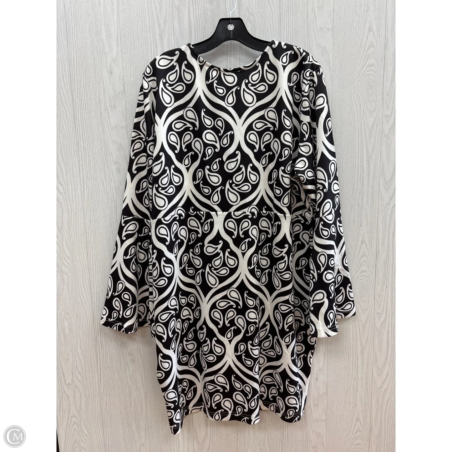 Dress Casual Short By Venus In Black & White, Size: 2x