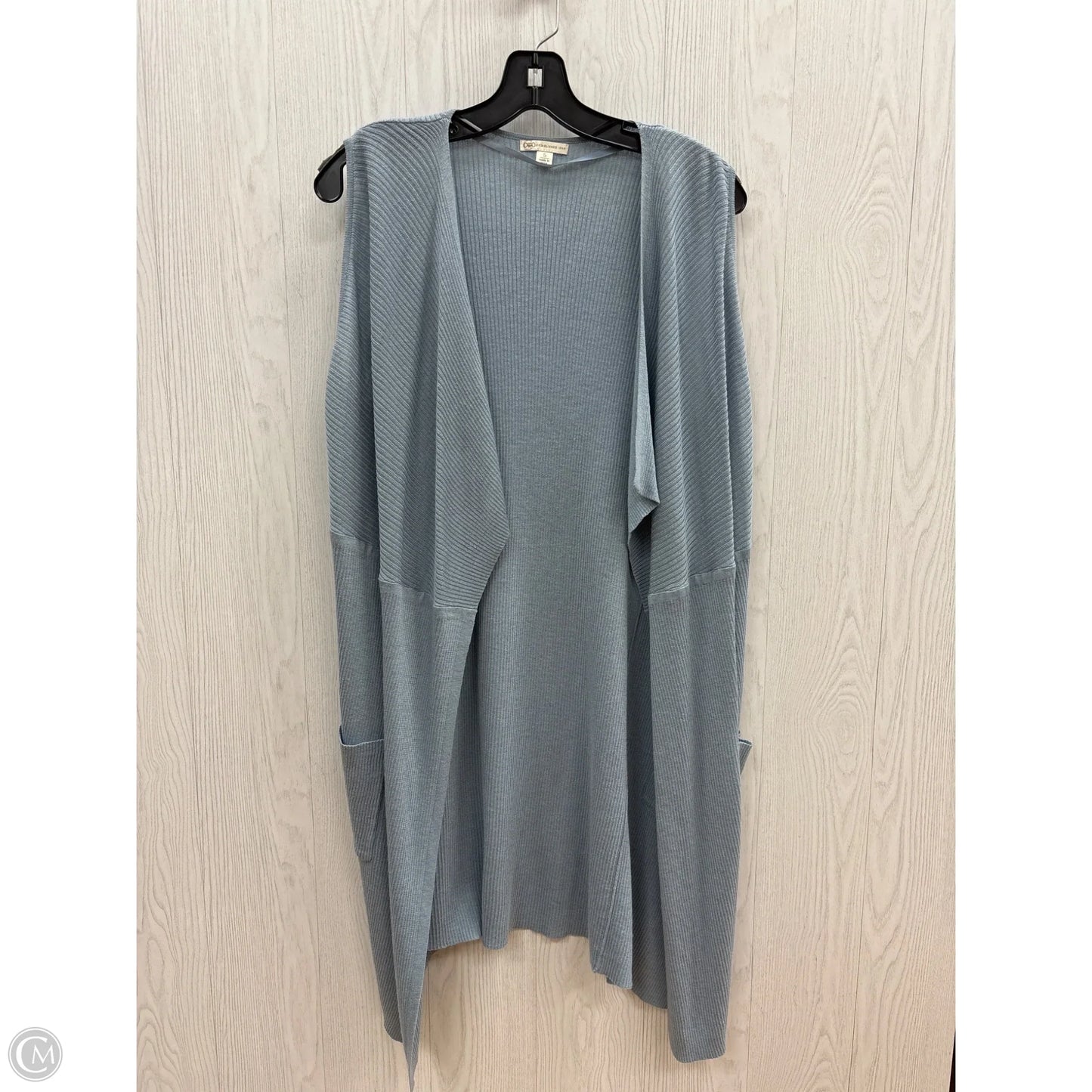 Top Sleeveless By Cato In Blue, Size: S