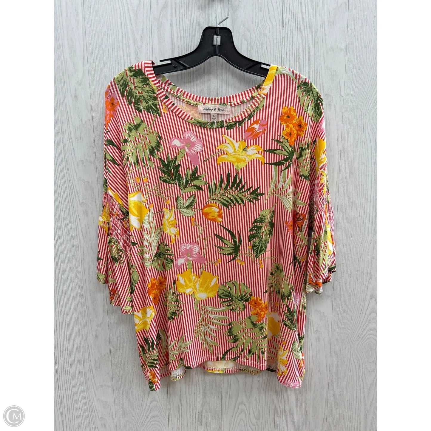 Top Short Sleeve By Clothes Mentor In Flowered, Size: L