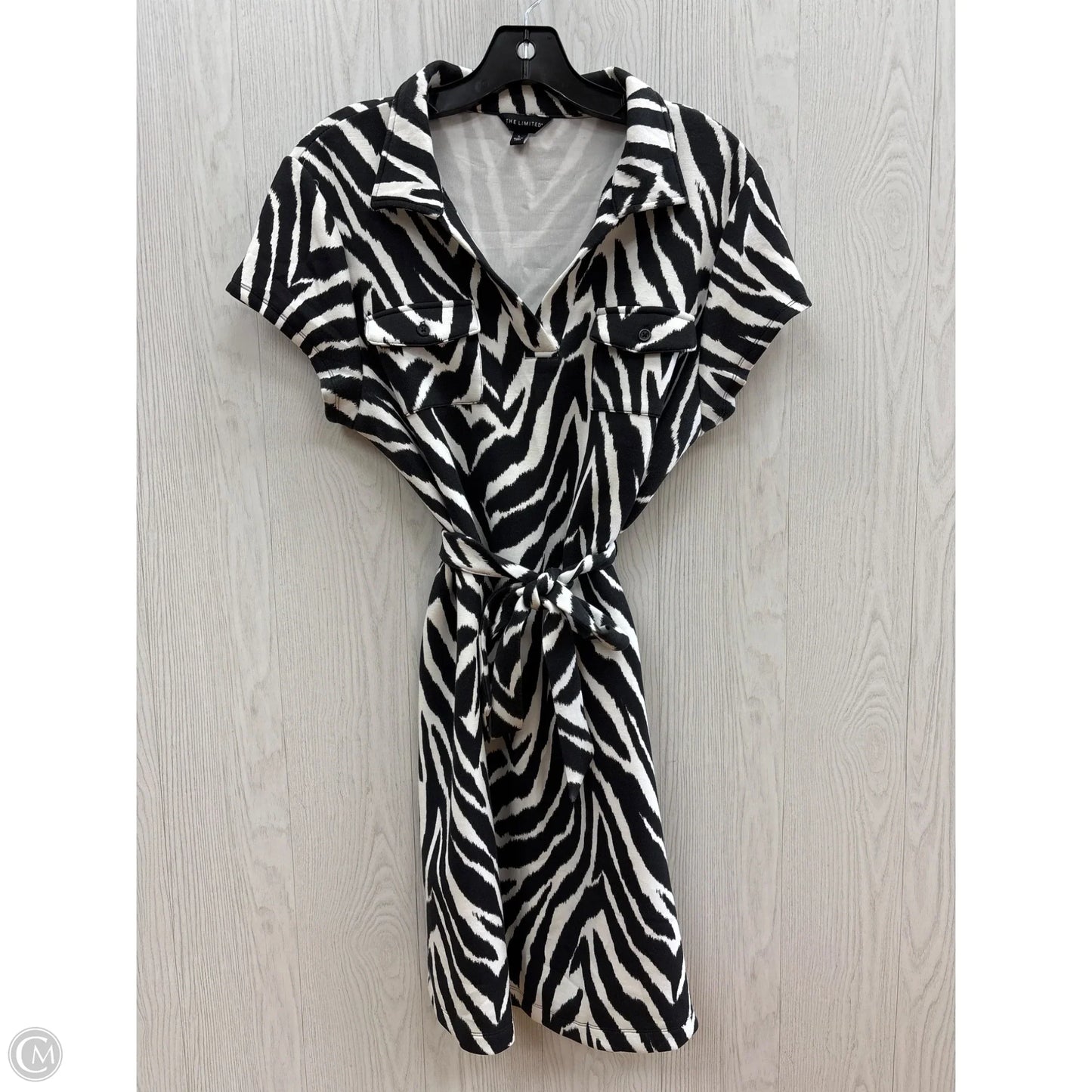 Dress Casual Short By Limited In Black & White, Size: L