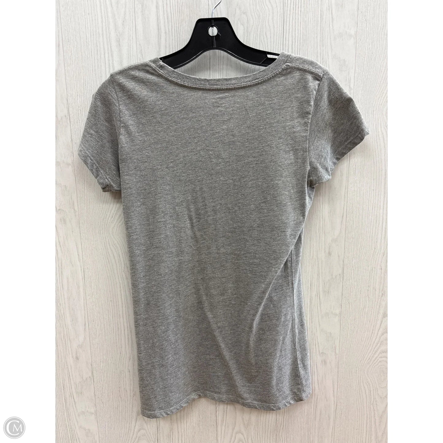 Top Short Sleeve Basic By Clothes Mentor In Grey, Size: S