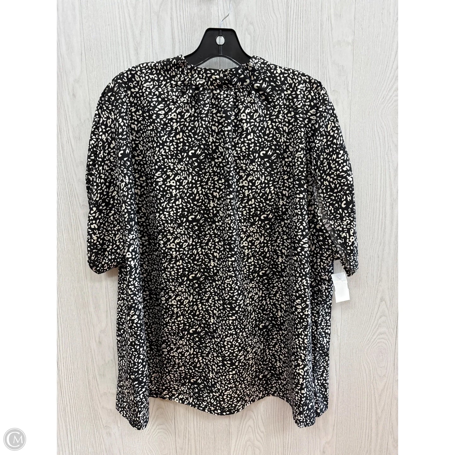 Top Short Sleeve Basic By Clothes Mentor In Leopard Print, Size: Xl