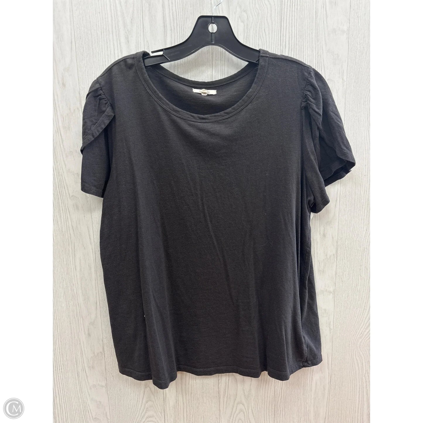 Top Short Sleeve By Maurices In Grey, Size: L