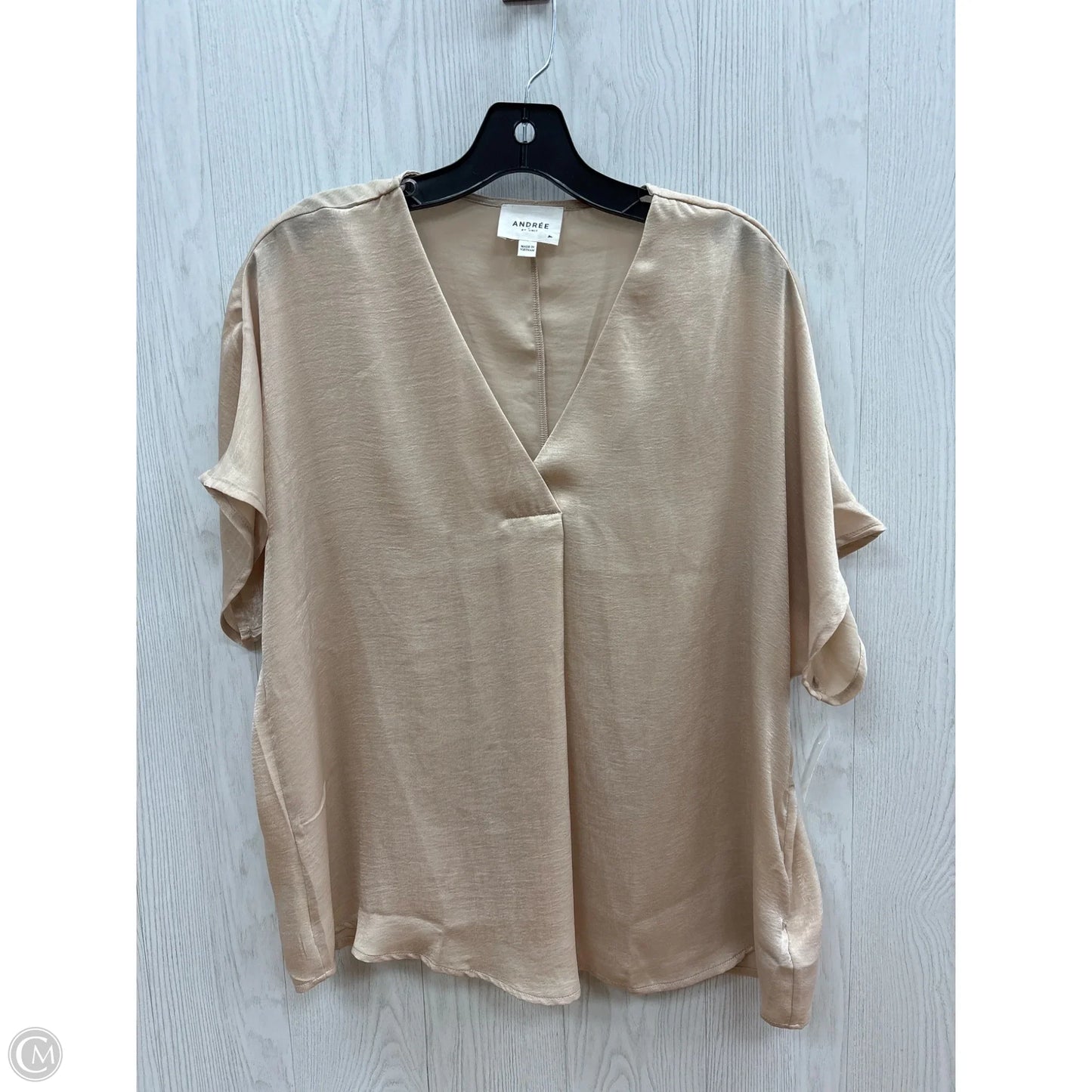 Top Short Sleeve By Andree By Unit In Cream, Size: M