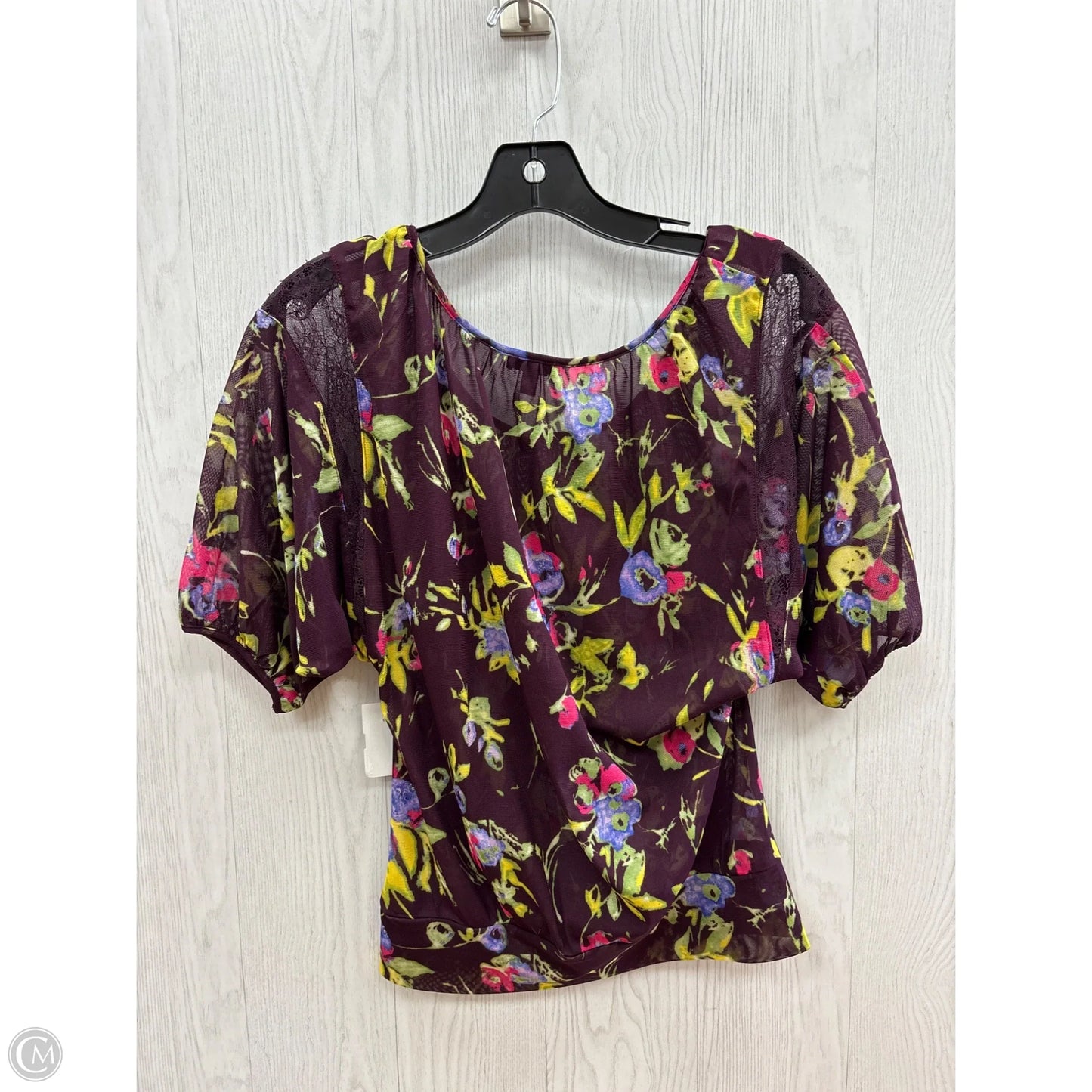 Top Short Sleeve By Express In Floral Print, Size: Xs