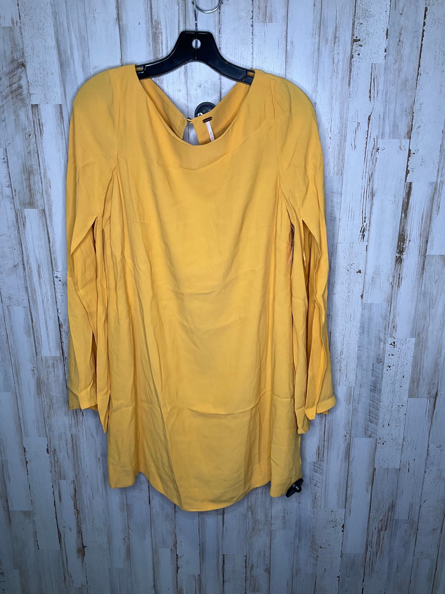 Dress Casual Short By Free People In Yellow, Size: Xs