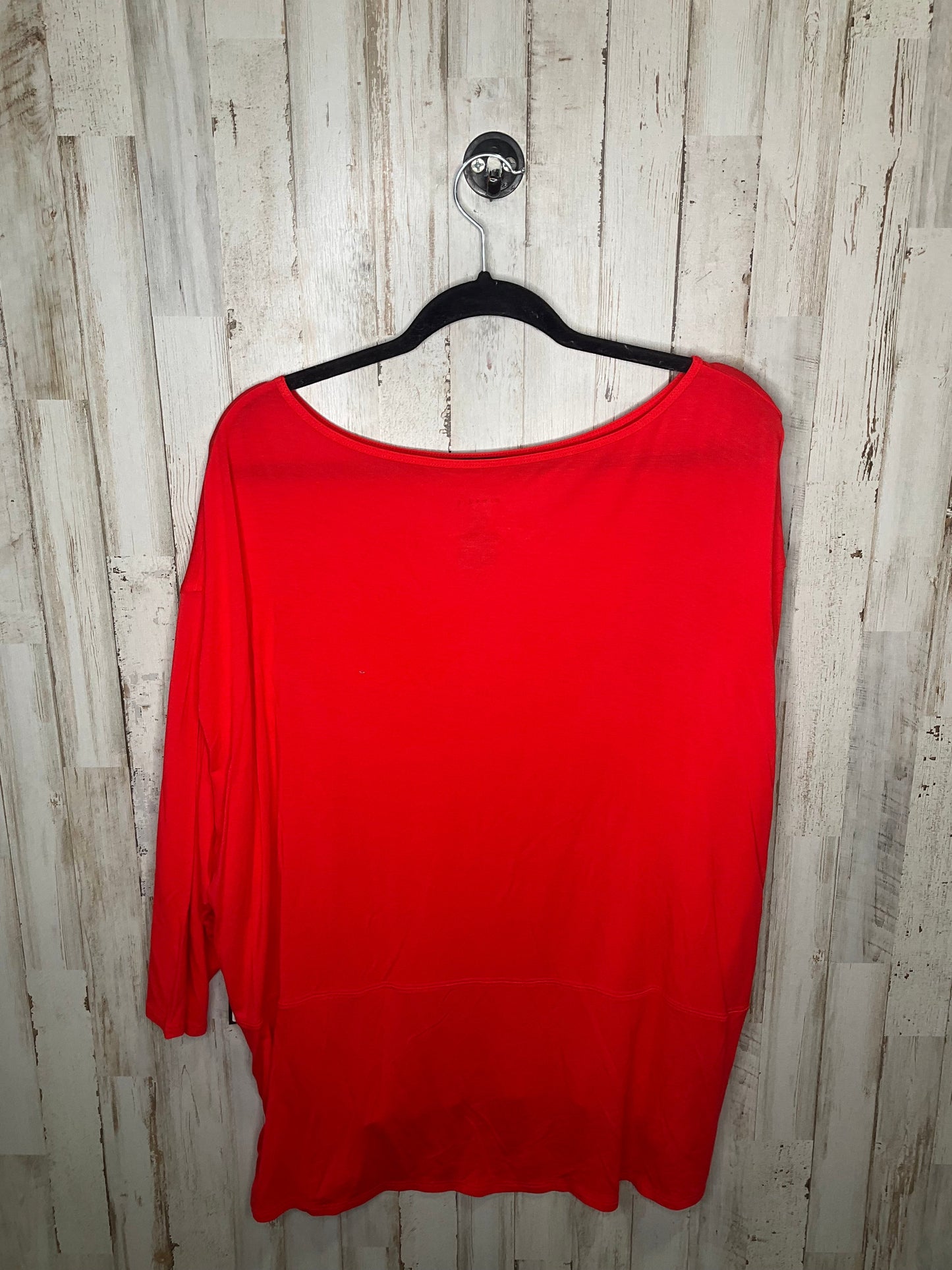 Red Athletic Top Long Sleeve Crewneck Cma, Size 2x