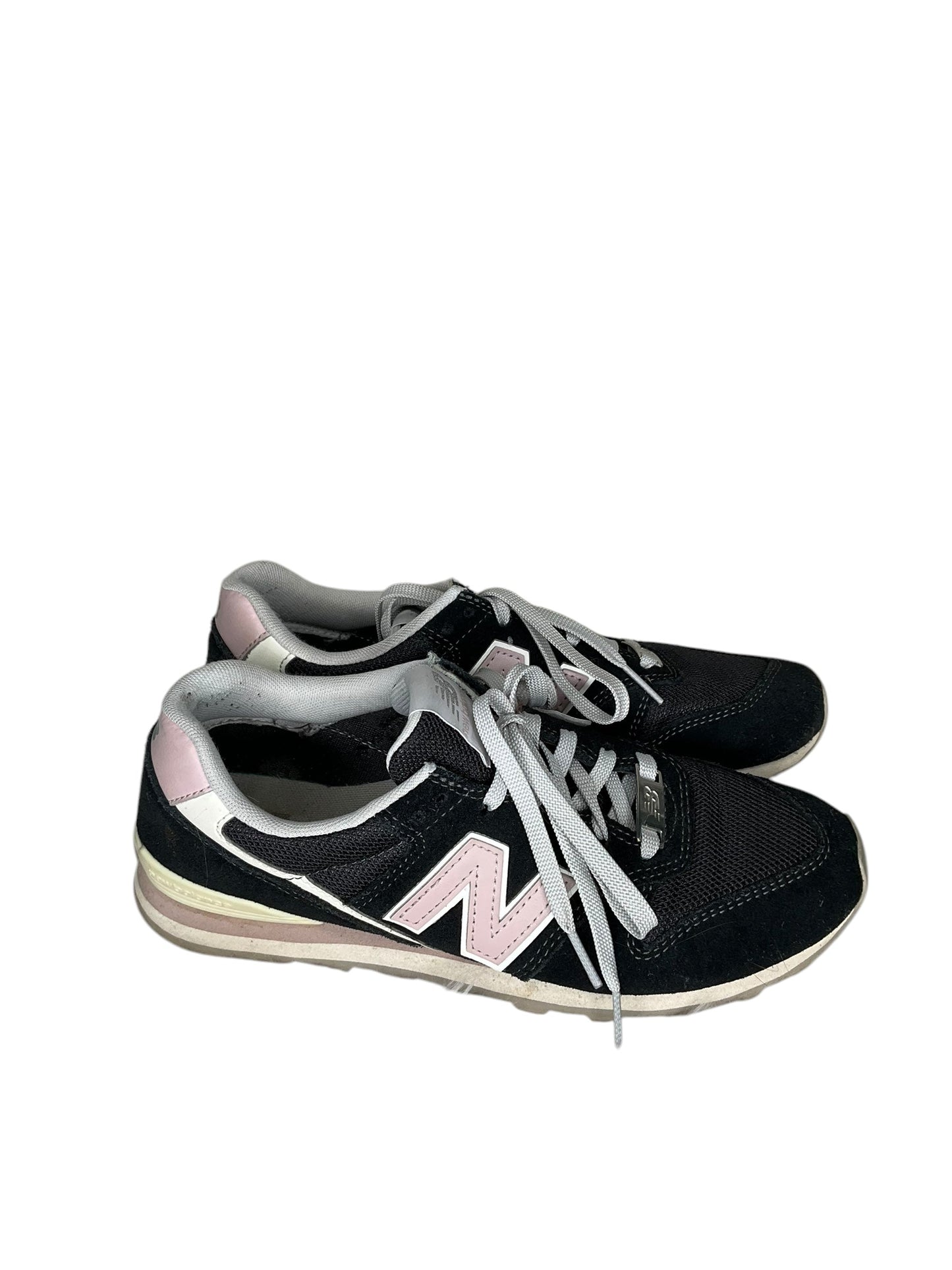 Shoes Sneakers By New Balance In Black & Pink, Size: 8