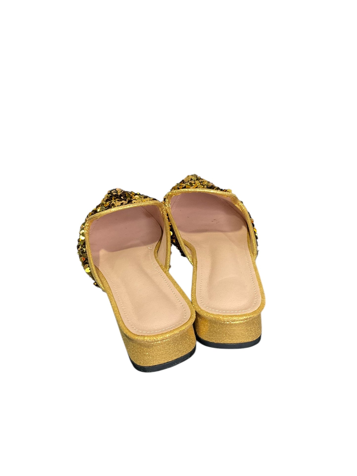 Shoes Flats By Clothes Mentor In Gold, Size: 10