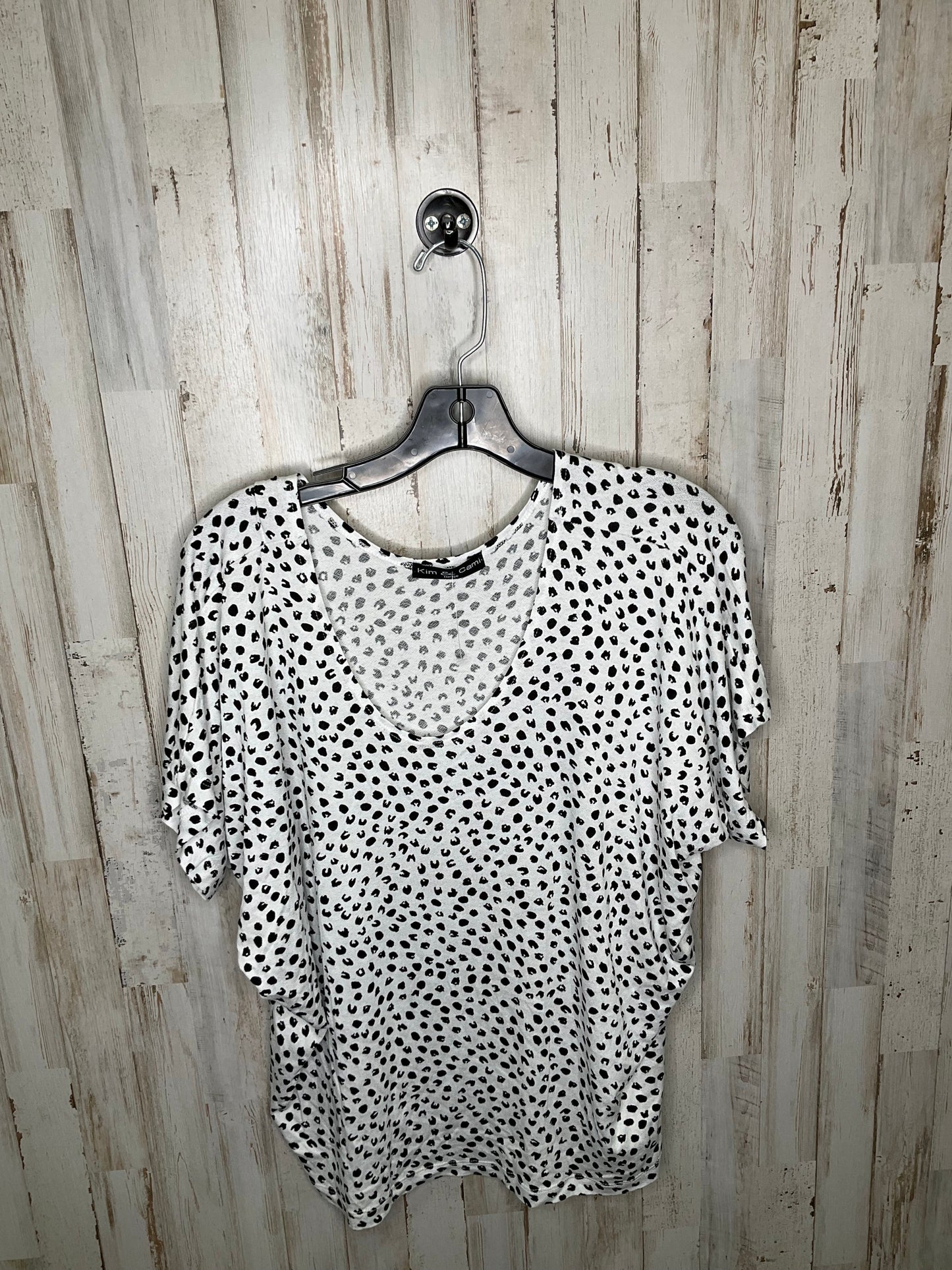 Top Short Sleeve By Kim & Cami  Size: L