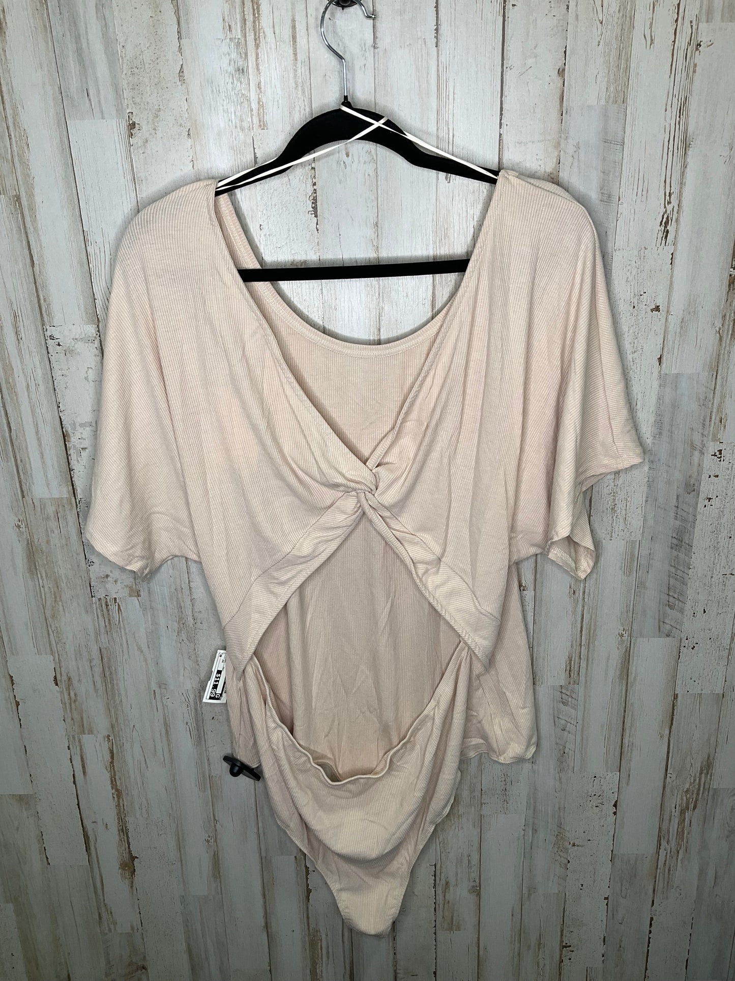 Cream Bodysuit Clothes Mentor, Size 3x