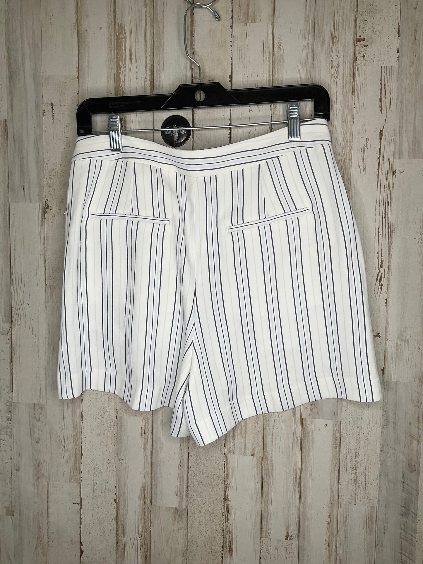 Striped Pattern Shorts Ann Taylor, Size 6