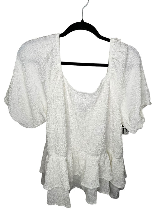 Top Short Sleeve By Altard State In White, Size: 2x