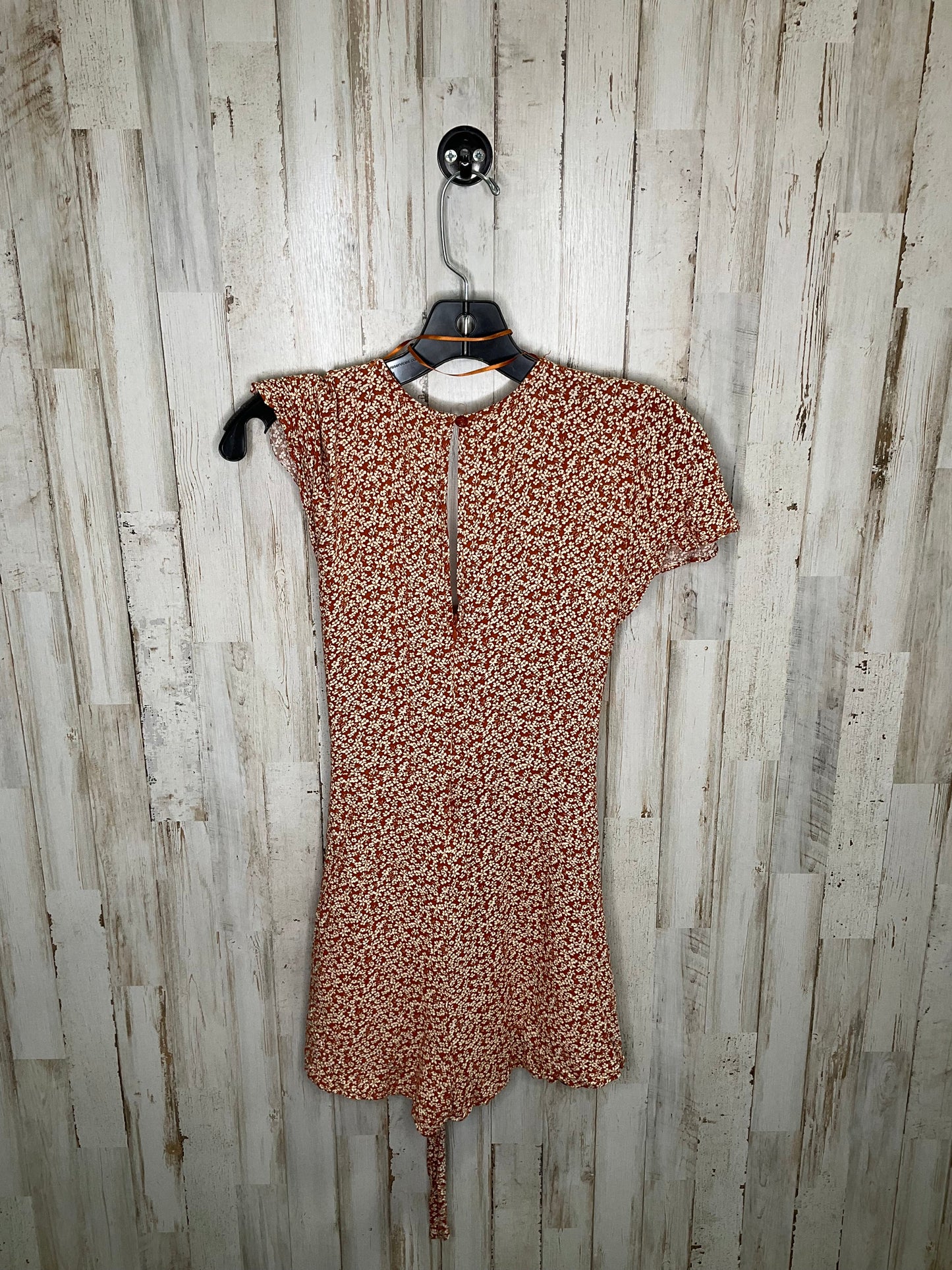 Dress Casual Short By Clothes Mentor  Size: M