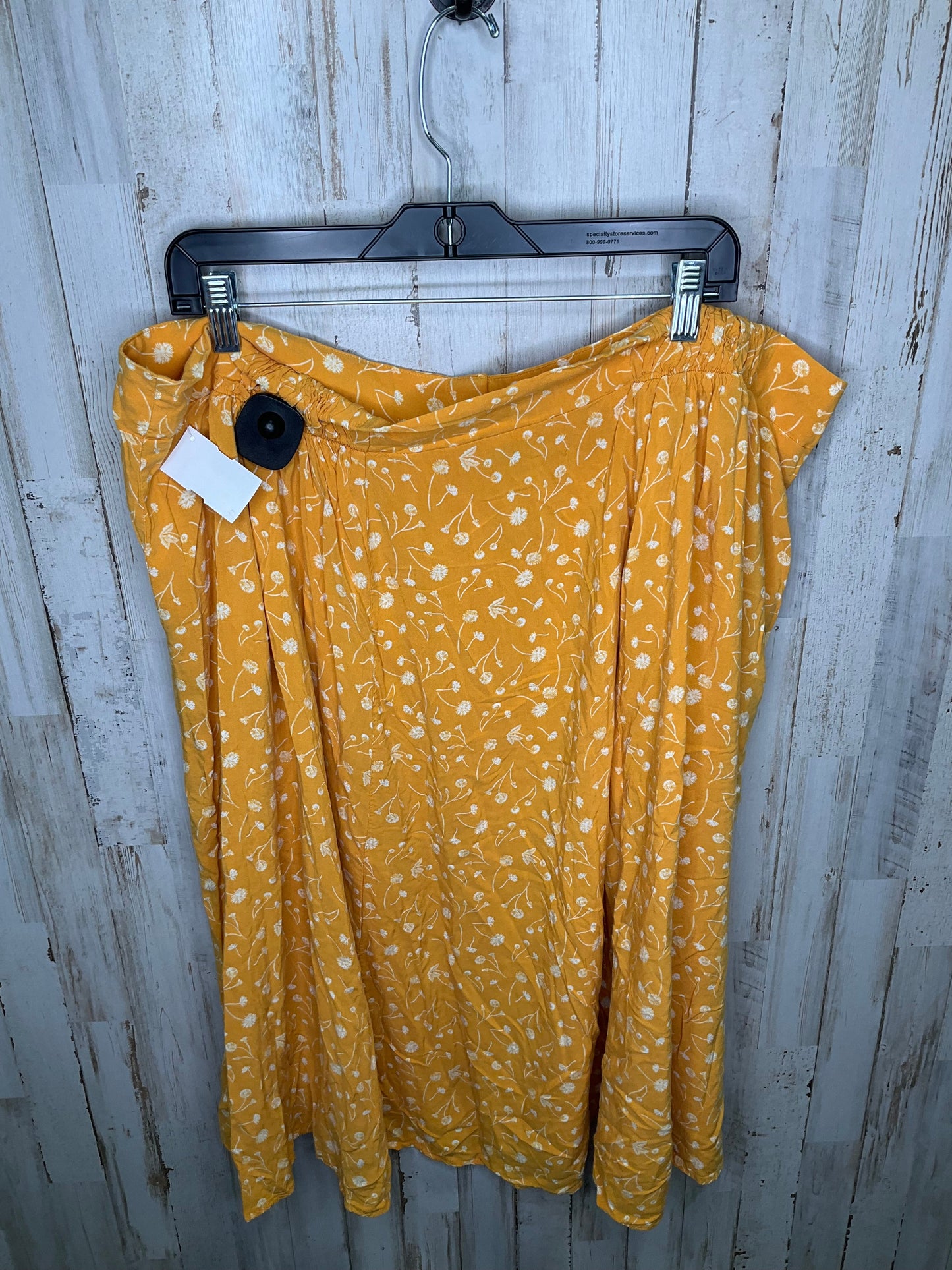 Yellow Skirt Midi Torrid, Size 3x
