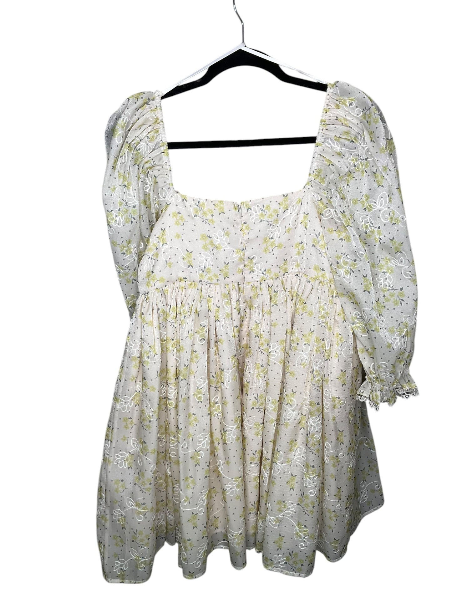 Dress Casual Short By Mable In White & Yellow, Size: M