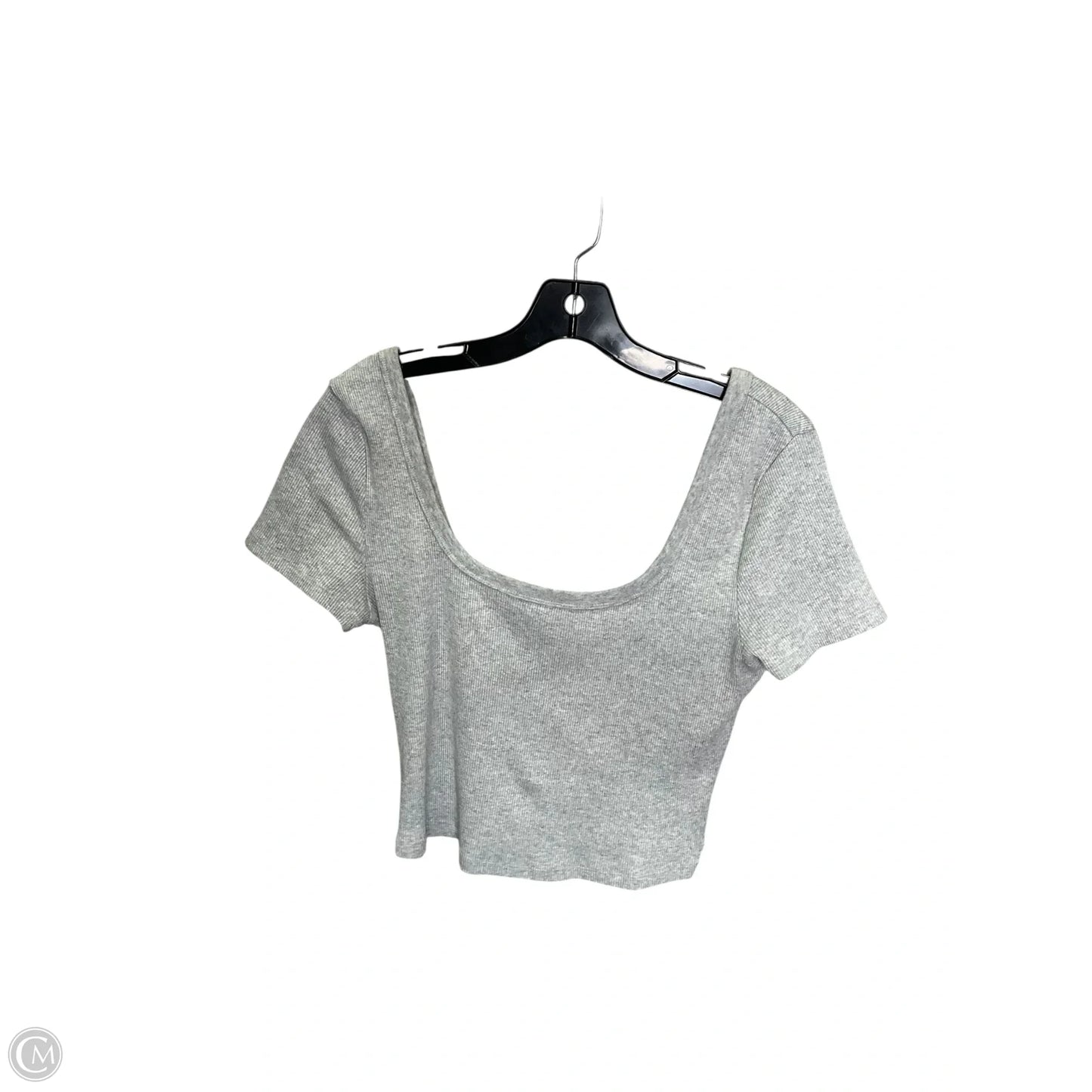Top Short Sleeve By Universal Thread In Grey, Size: M