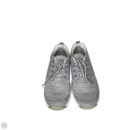 Shoes Athletic By Clothes Mentor In Grey, Size: 9