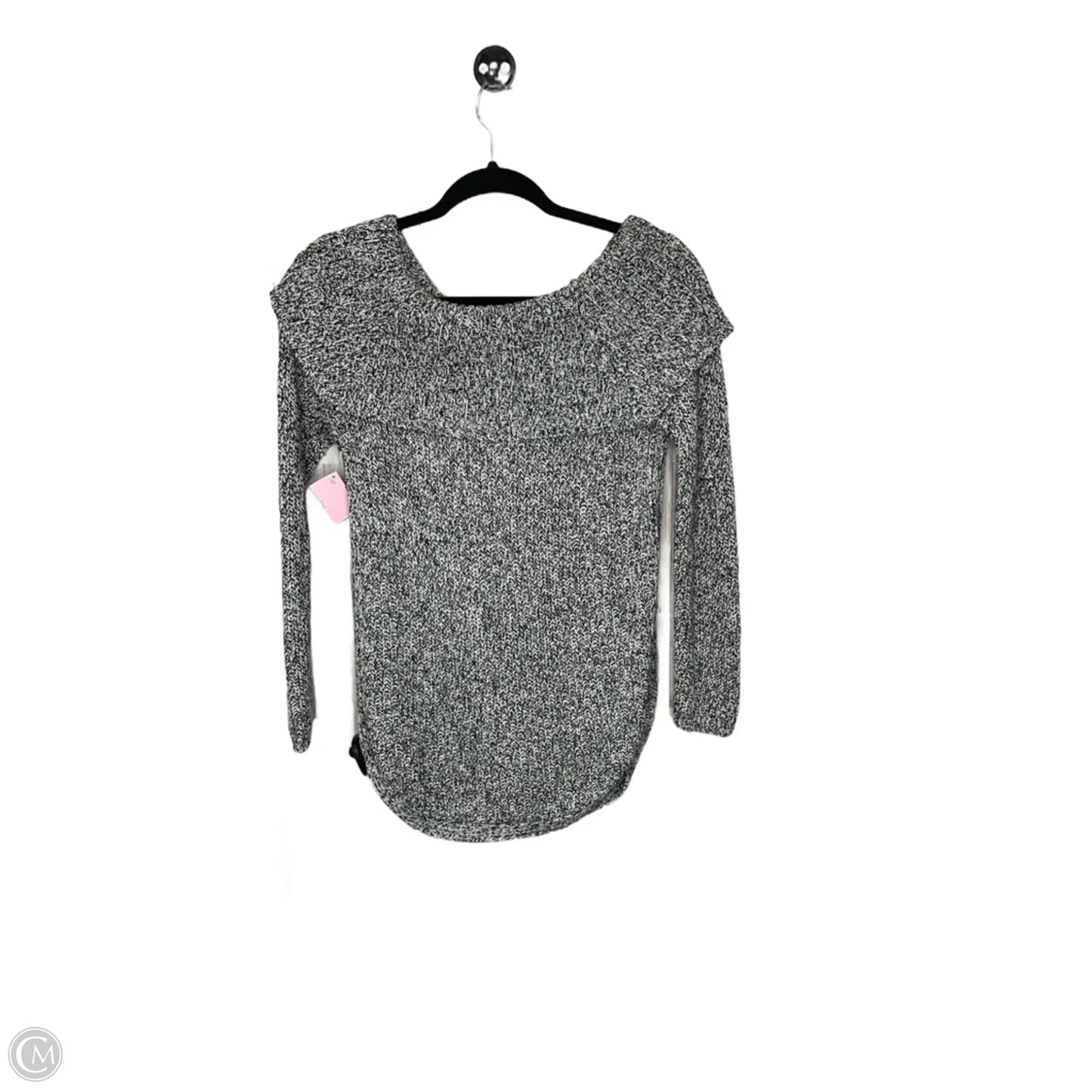 Sweater By Clothes Mentor In Black & White, Size: S
