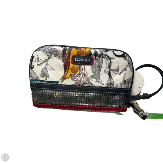 Wristlet By Sakroots, Size: Medium
