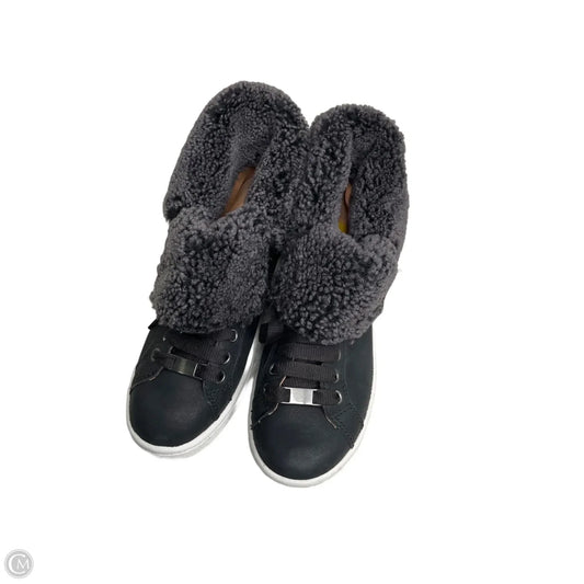 Shoes Designer By Ugg In Black, Size: 6