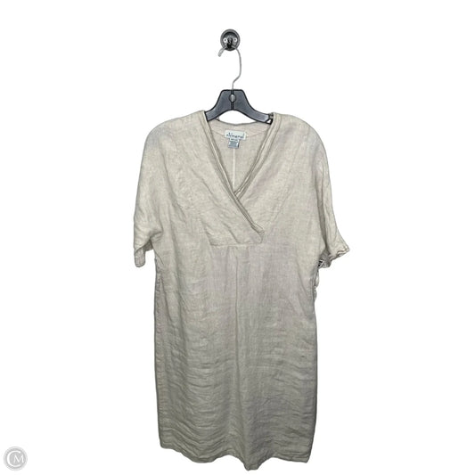 Dress Casual Short By Clothes Mentor In Cream, Size: M