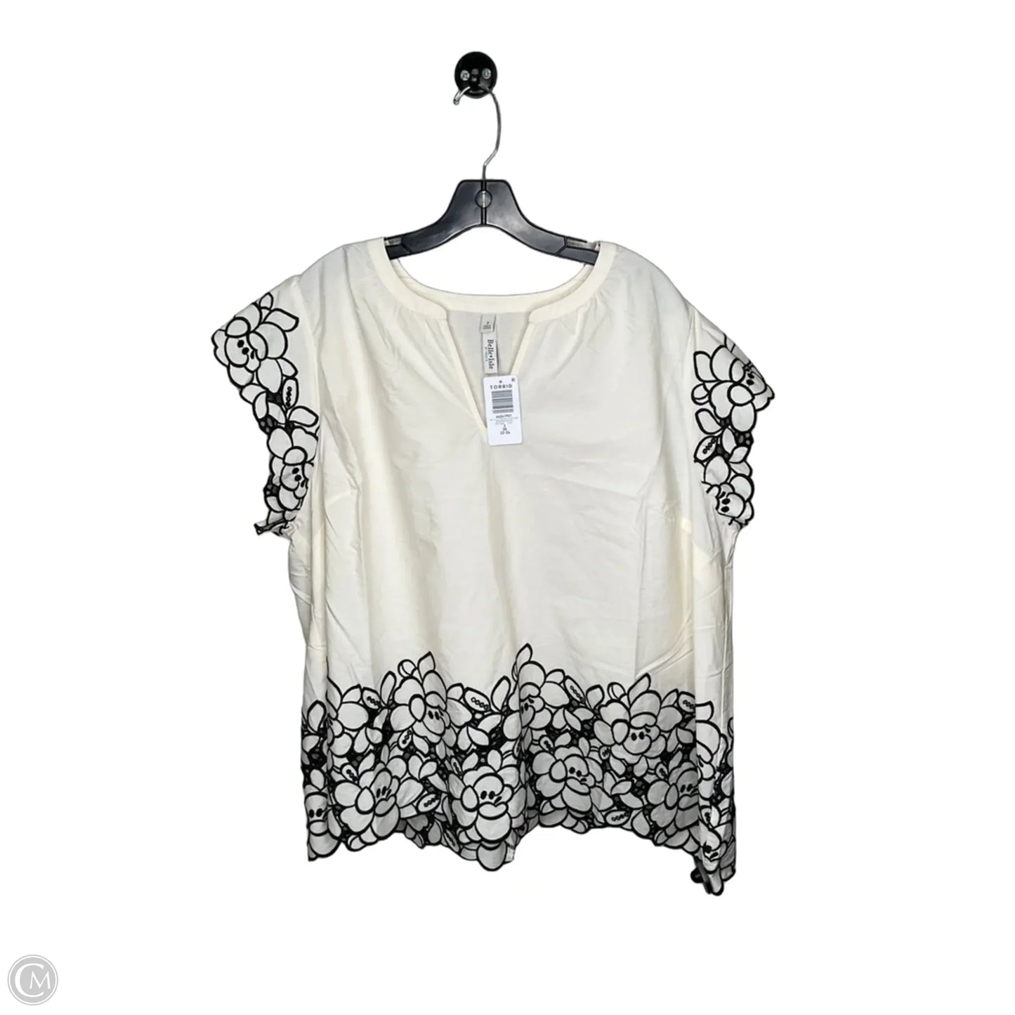 Top Short Sleeve By Torrid In Cream, Size: 3x