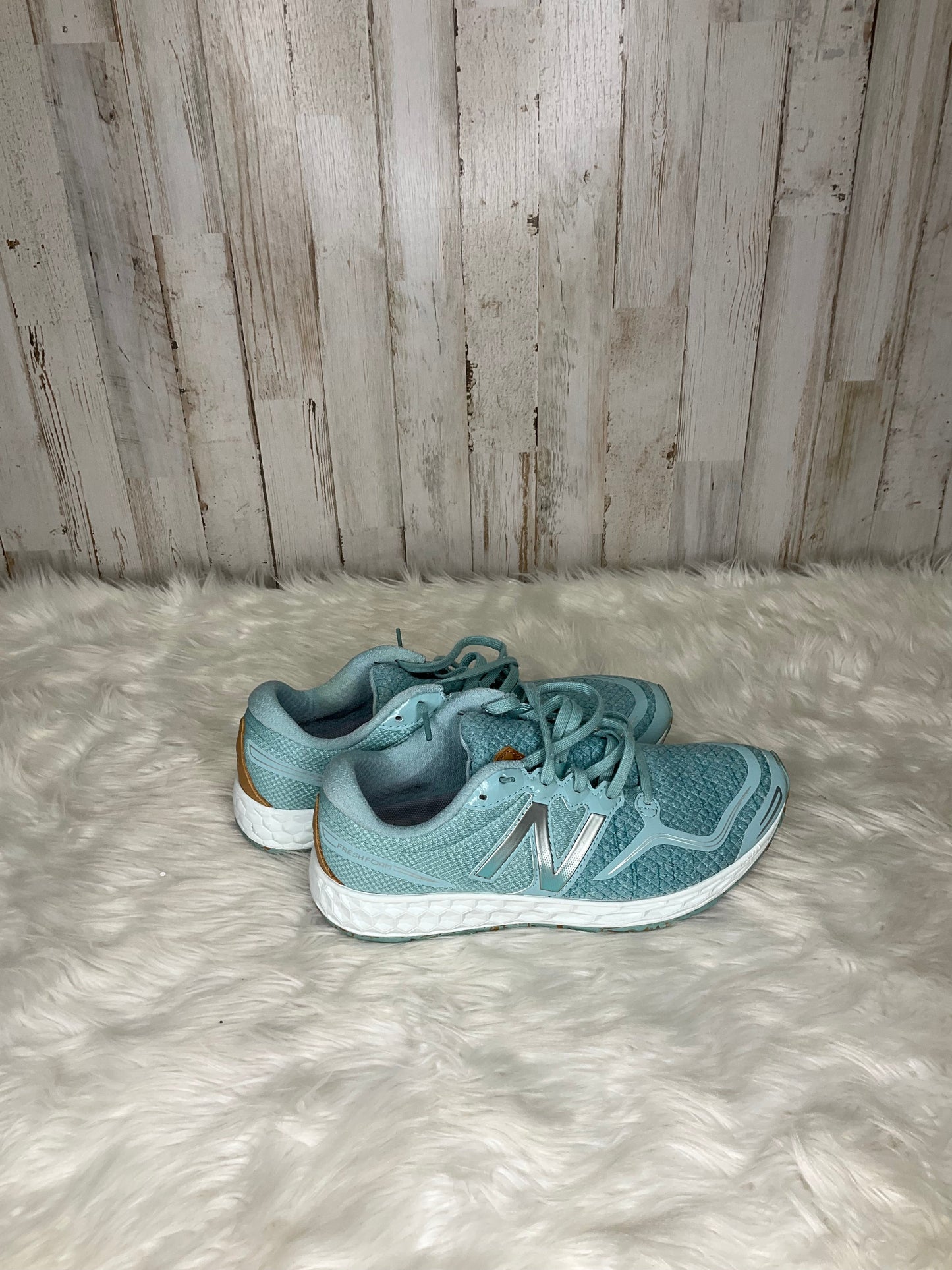 Shoes Athletic By New Balance  Size: 9.5