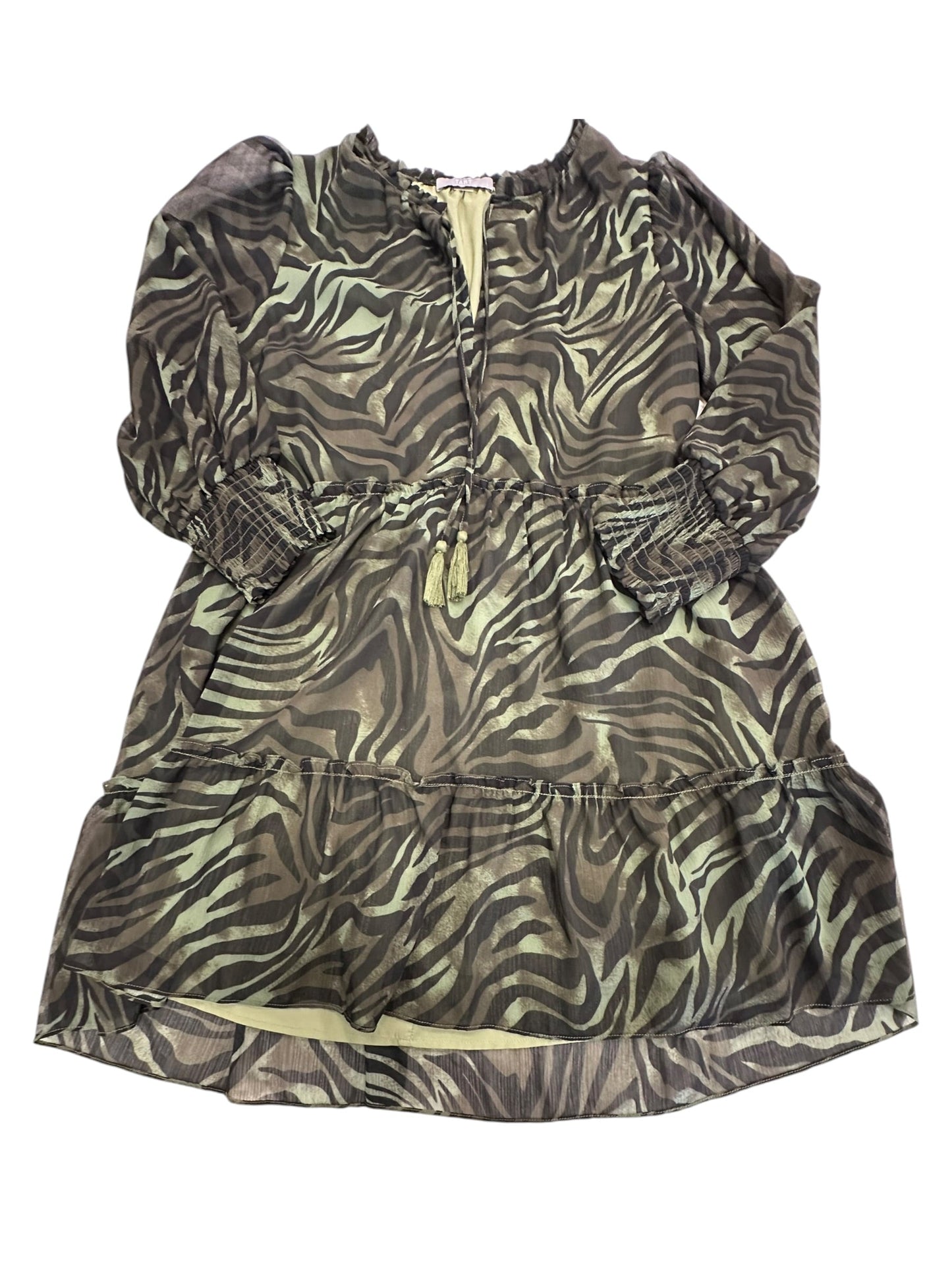 Dress Casual Short By Tart In Green, Size:L