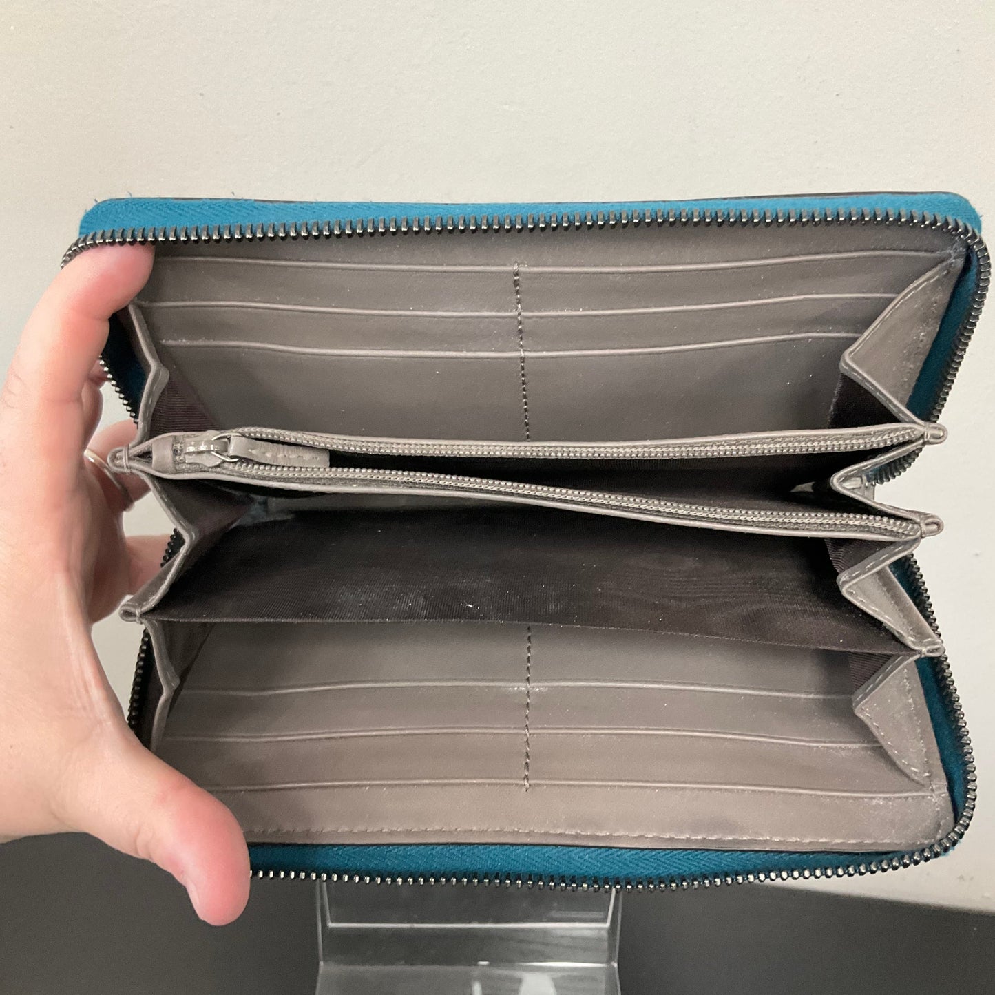 Wallet Luxury Designer By Gucci In Teal, Size:Large