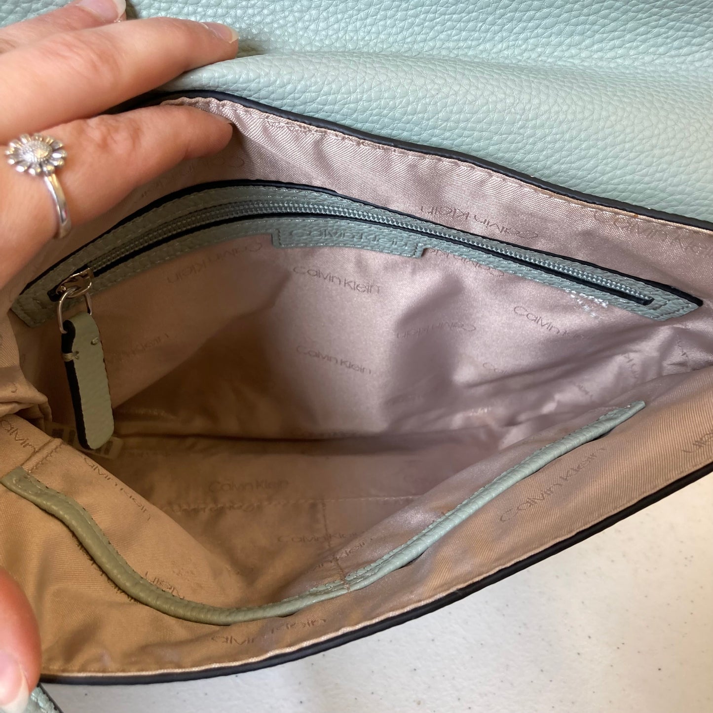 Handbag By Calvin Klein In Green, Size:Medium