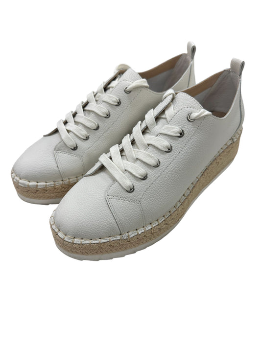 Shoes Sneakers By Antonio Melani In White, Size:10