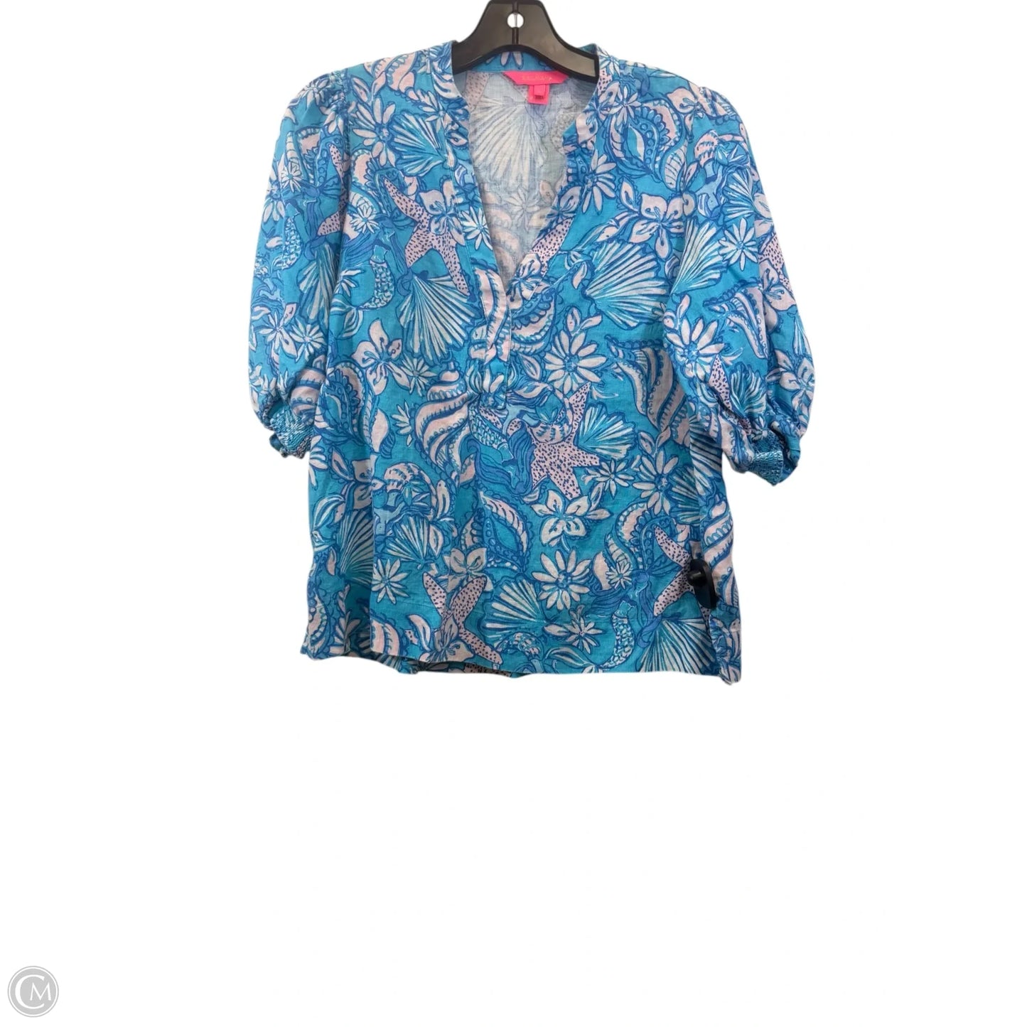 Top Short Sleeve Designer By Lilly Pulitzer In Blue & White, Size: Xs
