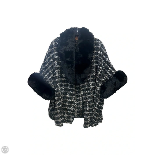 Shawl By Cmb In Black & White, Size: Osfm