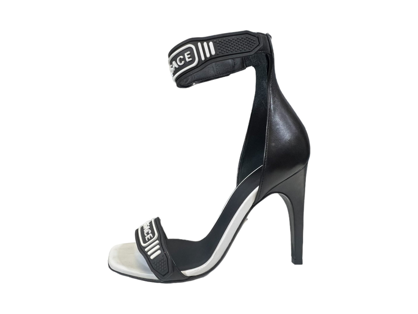 Shoes Luxury Designer By Versace In Black & White, Size: 5