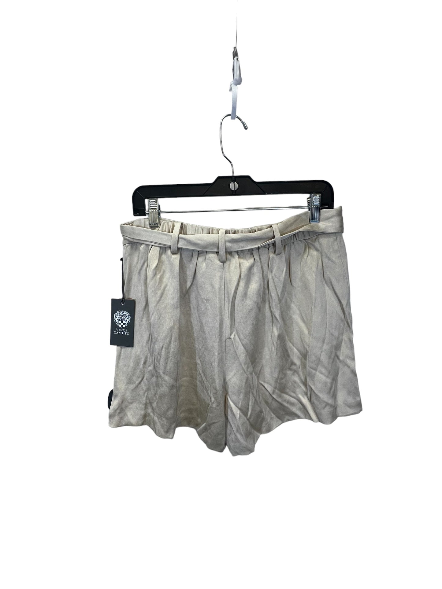 Tan Shorts Vince Camuto, Size M