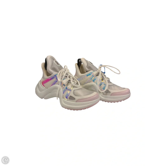 Shoes Luxury Designer By Louis Vuitton In Pink & White, Size: 9