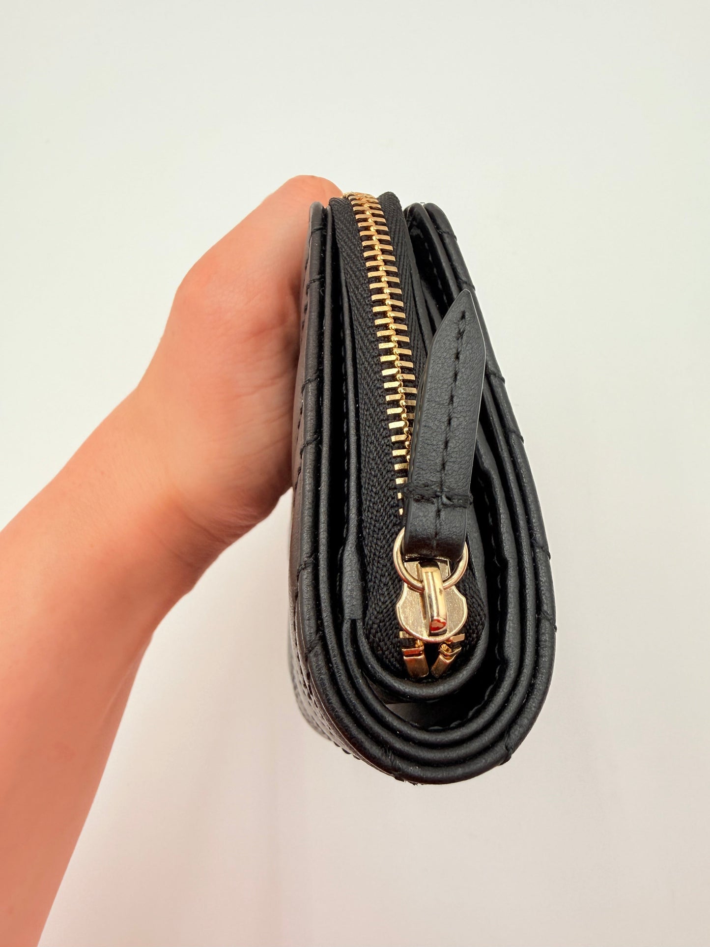 Wallet Luxury Designer By Gucci In Black & Gold, Size:Small
