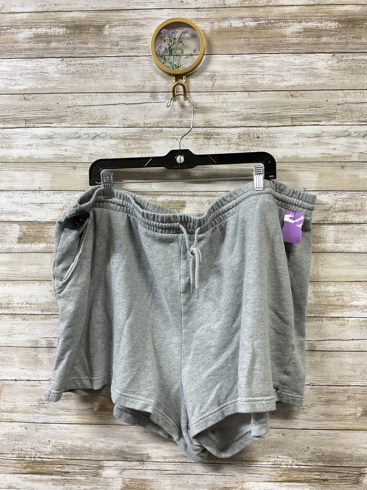 Shorts By Old Navy In Grey, Size:3X