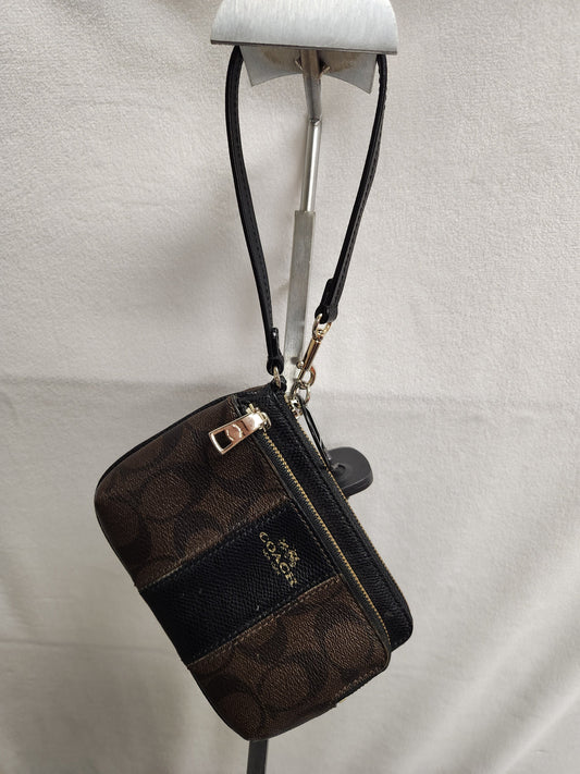 Wristlet Designer By Coach  Size: Small